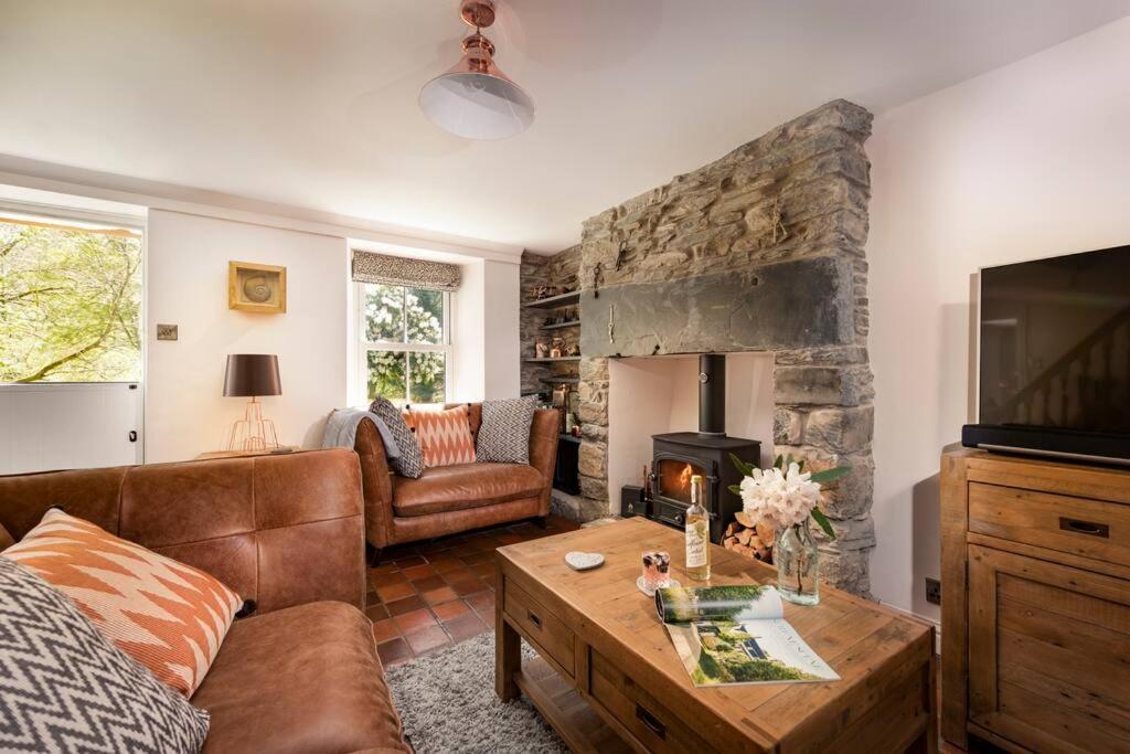Charming Riverside Cottage In Snowdonia National Park Tanygrisiau 외부 사진