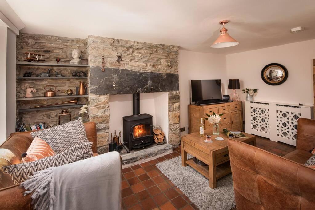 Charming Riverside Cottage In Snowdonia National Park Tanygrisiau 외부 사진